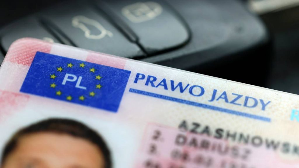 prawo-jazdy-przed-18-tka-w-polsce:-rewolucyjna-zmiana-w-przepisach-–-co-musisz-wiedziec