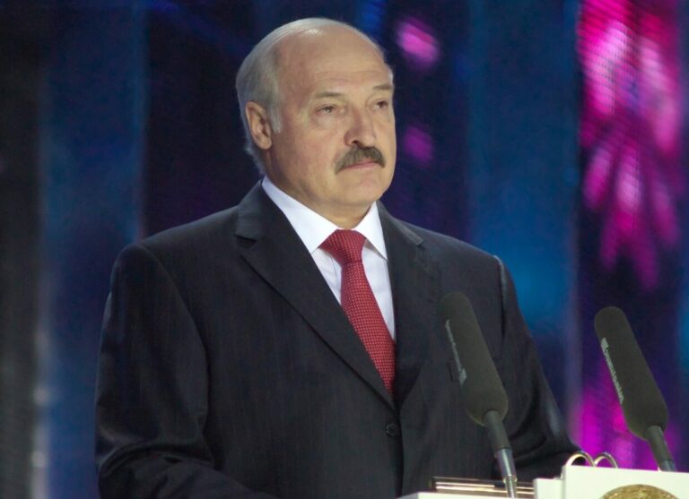 Andrzej Poczobut wciąż w niewoli. Szef MSWiA o kulisach negocjacji z reżimem Łukaszenki Lukaszenka7 1 e1652866553112