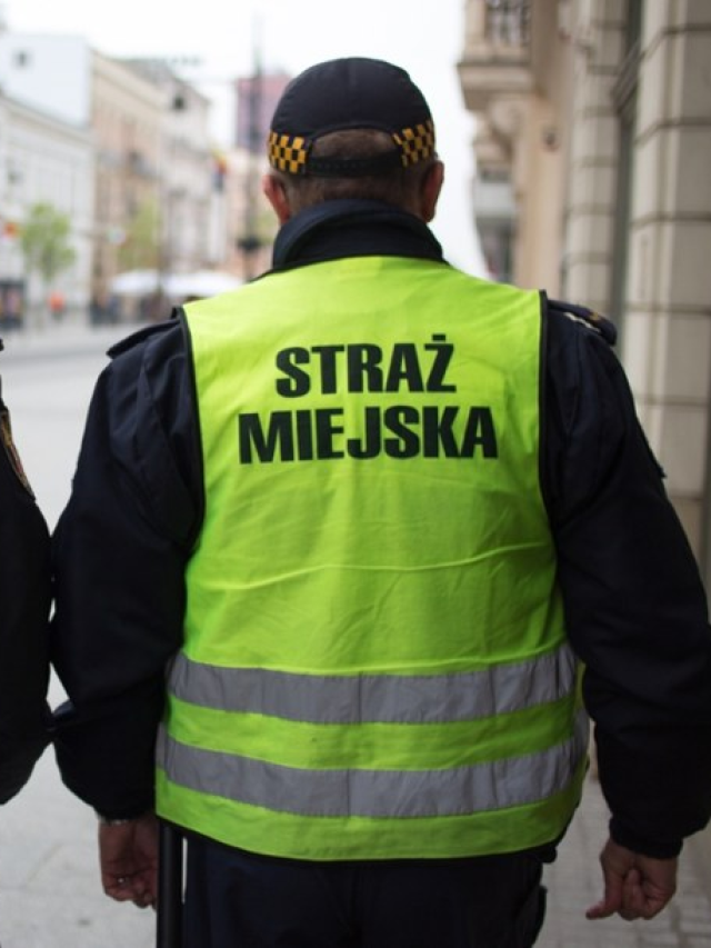 Zakaz tekstyliów w śmieciach. Kary dla całych bloków